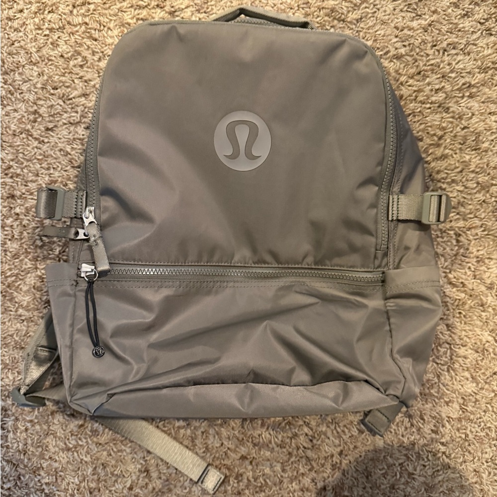 Lululemon Crew Backpack 22L Nomad Grey OS